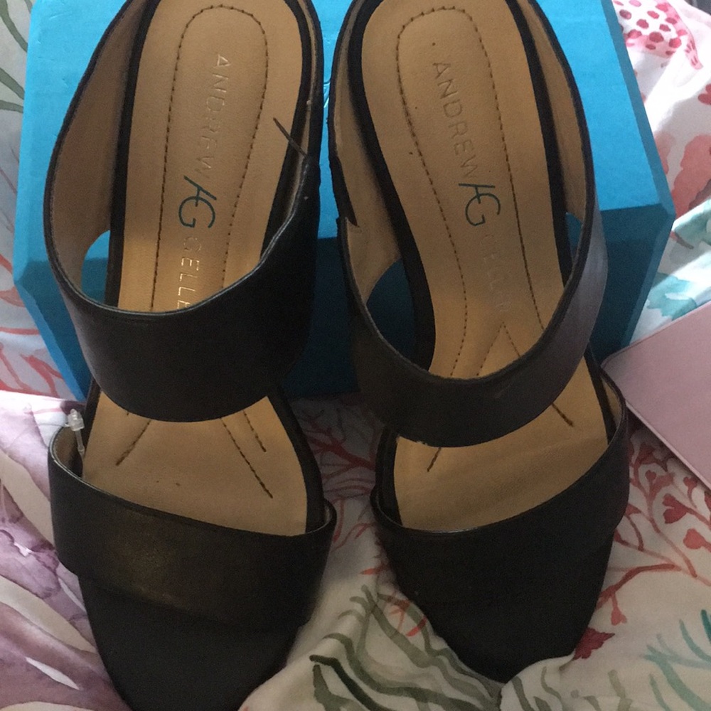 Andrew Geller Black Platforms Sandals, size 6